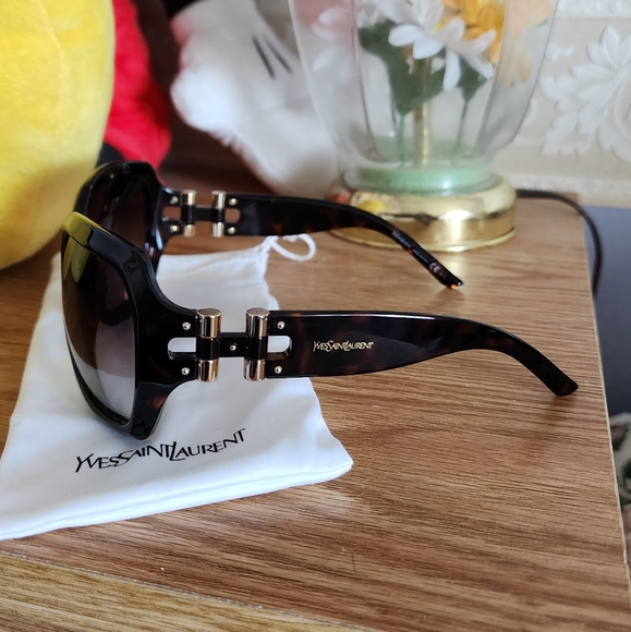YSL Sunglasses - Picture 12 of 12
